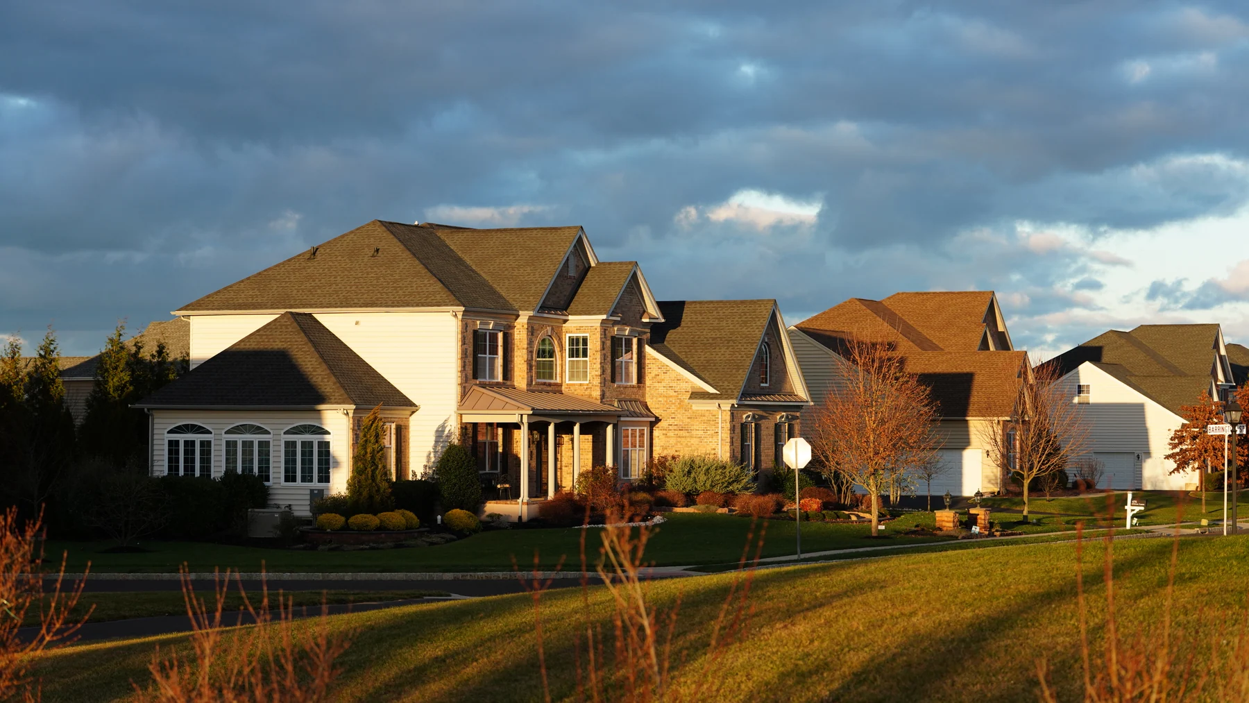 Rural residential neighborhood representing Ridgeway, South Carolina